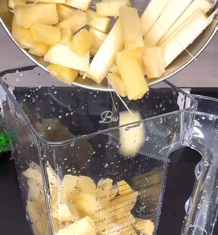Step 1.2: Add ginger and blend the mixture