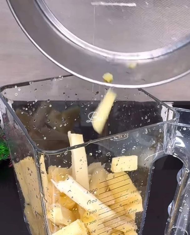 Step 1.3: Add ginger and blend the mixture
