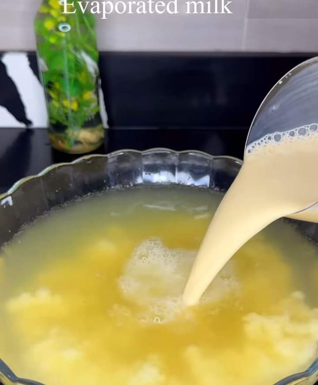Step 1.1: Add evaporated milk to the juice
