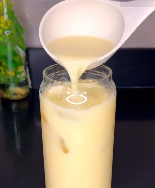 Step 1.2: Add evaporated milk to the juice