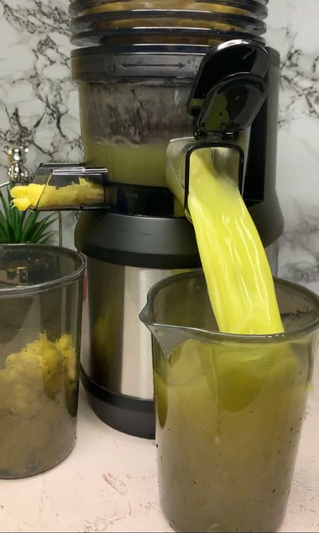 Step 1.1: If using a juicer, juice the pineapples and ginger directly
