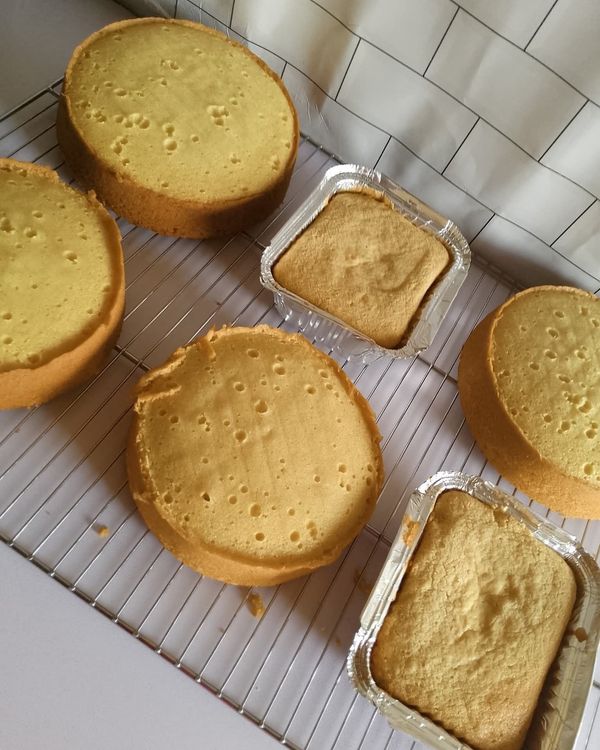 Yummy Butter Cake (vanilla flavor) recipe