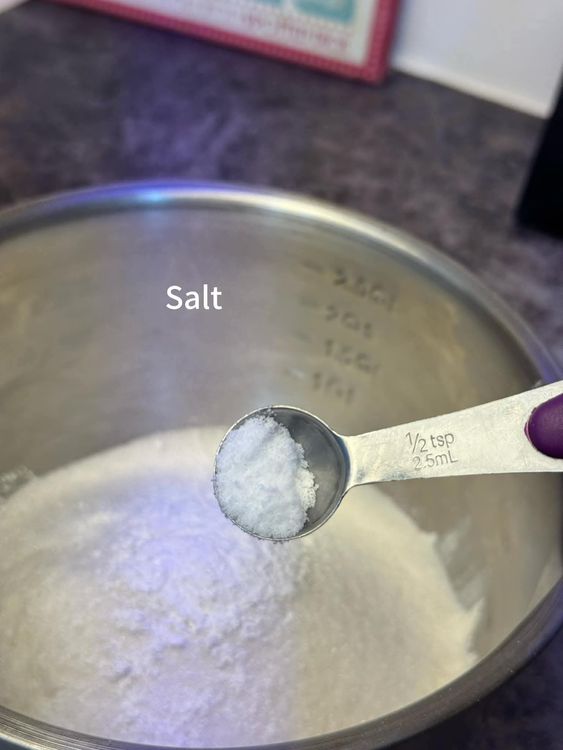 Step 1.4: In a bowl, add flour, sugar, baking powder, and salt