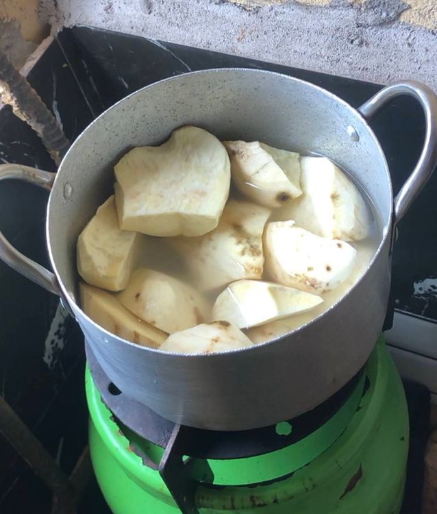 Step 1.1: Add 1 cup of water and place the pot on the fire