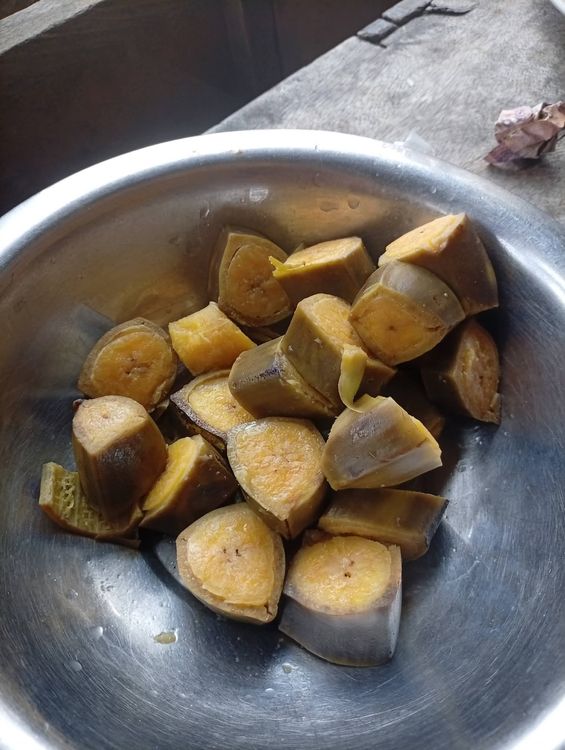 Step 1.1: Pound the boiled plantains to achieve a smooth swallow texture
