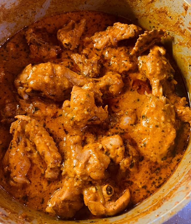 Step 3.1: Add kasuri methi and garam masala and mix well