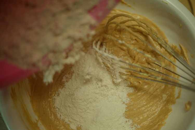 Step 1.1: **In a large bowl combine dry ingredients together**

**-All purpose flour, baking powder and salt,**

**-Add dry ingredients to the wet ingredients,**

\*\*  - Mix until well combined