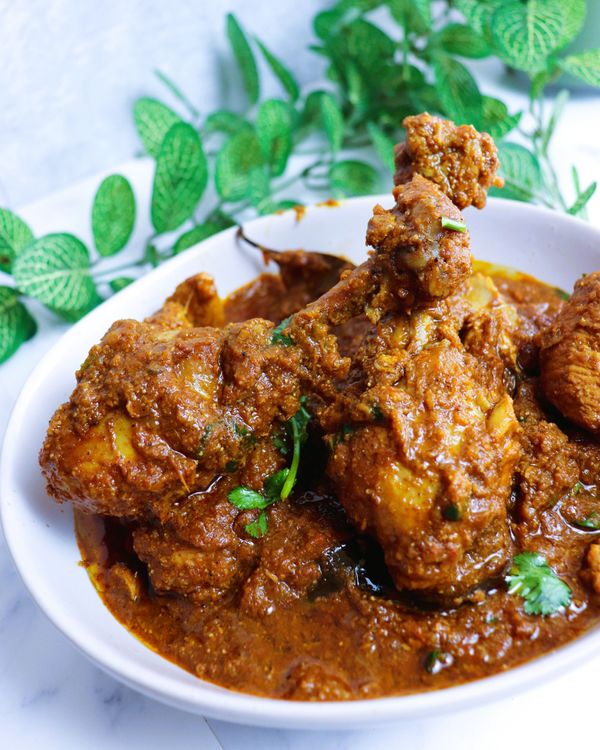 Chettinad Chicken Curry (South Indian Chicken Dish) recipe