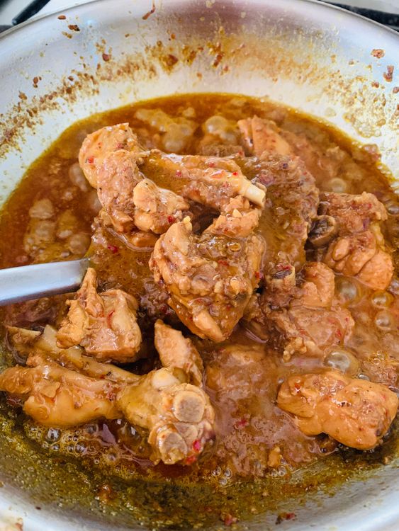 Step 3.1: Add hot water, cover, and simmer for 20β25 minutes until the chicken is cooked