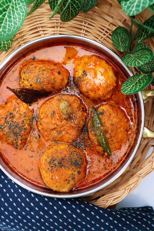 Soft Chicken Kofta Curry (Chicken Meatballs Curry)  recipe