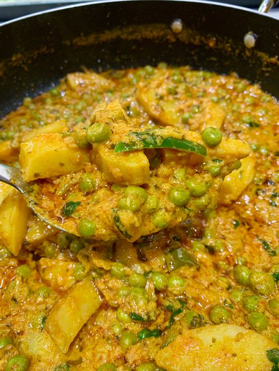 Step 5.1: Serve hot with roti, paratha or rice