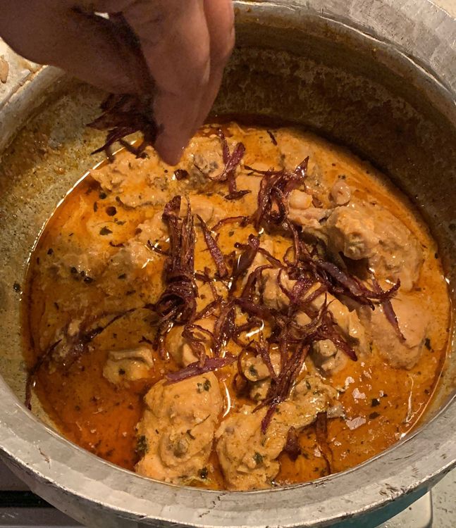 Step 3.1: Add the barista (fried onions) to the pot