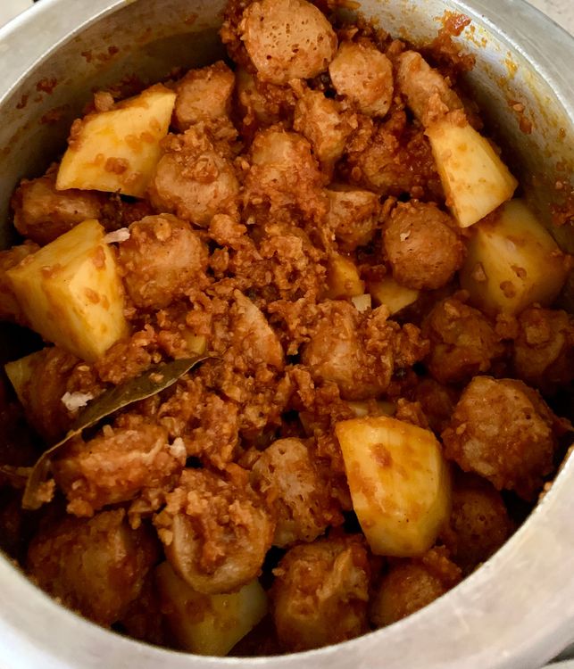 Step 1.1: Add the soya chunks, granules, and cubed potatoes