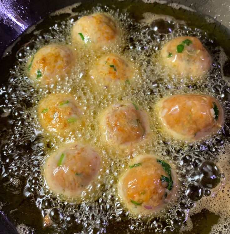 Step 1.1: Carefully add the chicken balls/koftas to the hot oil and fry until golden brown and cooked for about 5-7 minutes