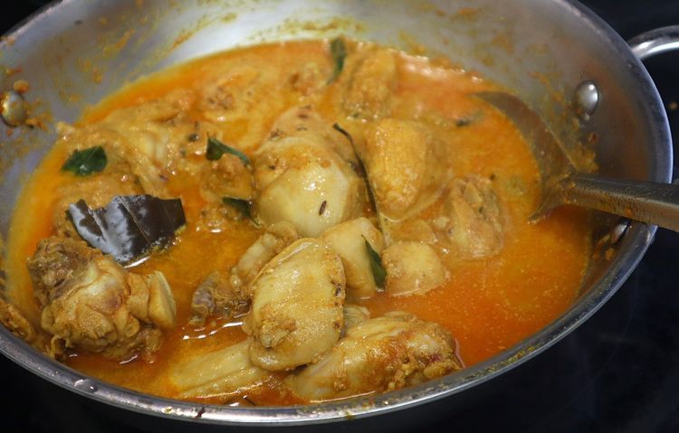 Step 1.3: Add the required water until the chicken is immersed