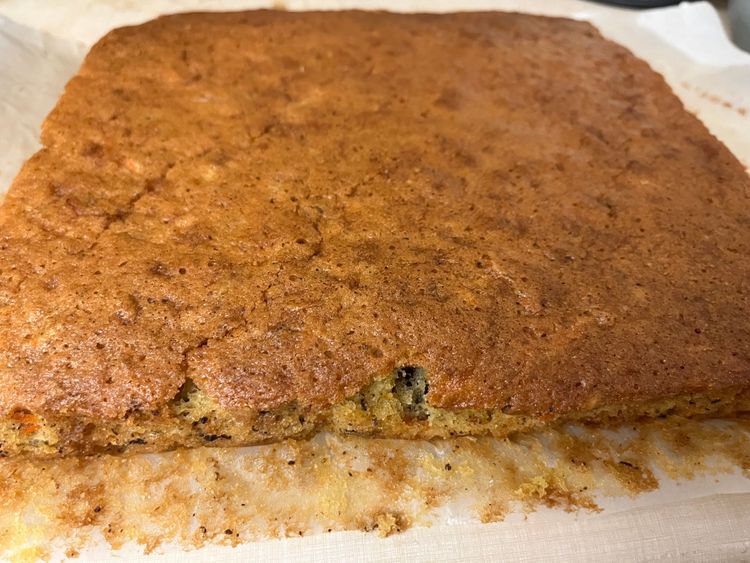 Step 3.1: Let the cake cool in the pan before slicing