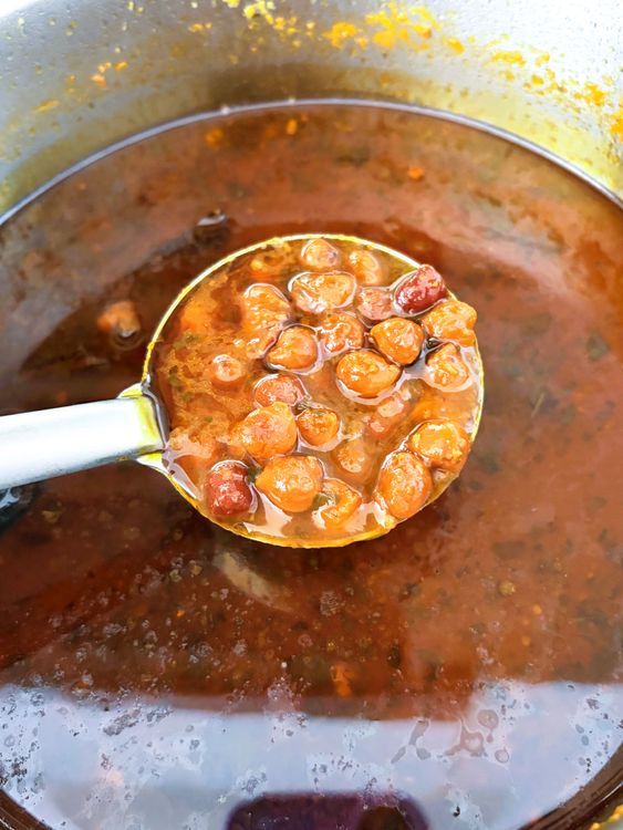 Step 3.1: Serve hot with Indian breads-roti, paratha, or poori, or steamed rice