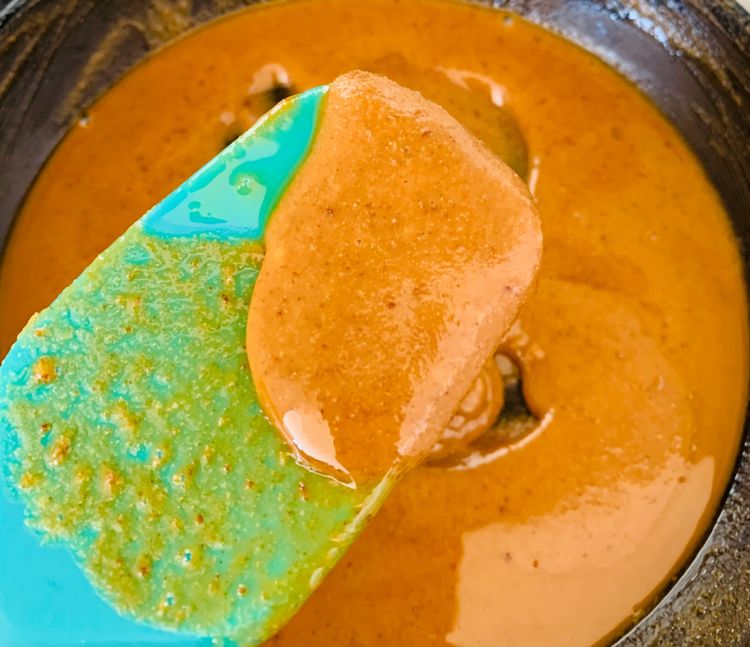 Step 2.2: Add gram flour and stir continuously until it loses its raw aroma and turns golden brown