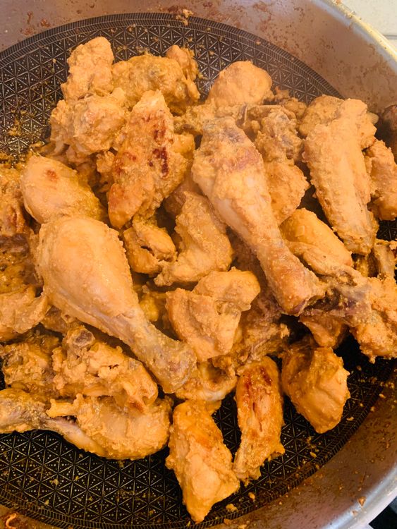 Step 3.1: Heat 2 tbsp of oil in a large frying pan or wok over medium-high heat