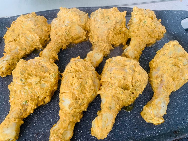 Step 3.1: Add the chicken drumsticks and sear on all sides until golden brown