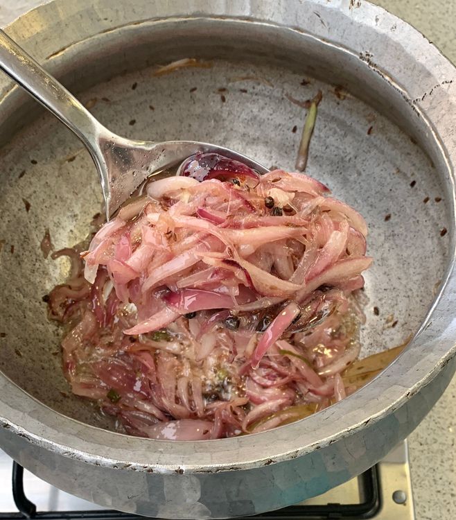 Step 1.3: Mix the sliced onions and green chillies