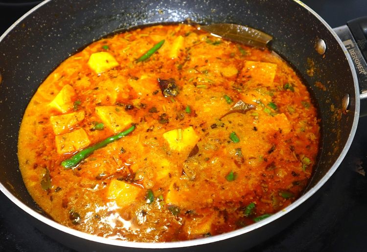 Step 2.5: Add slit Green Chilli, kasuri methi, and coriander