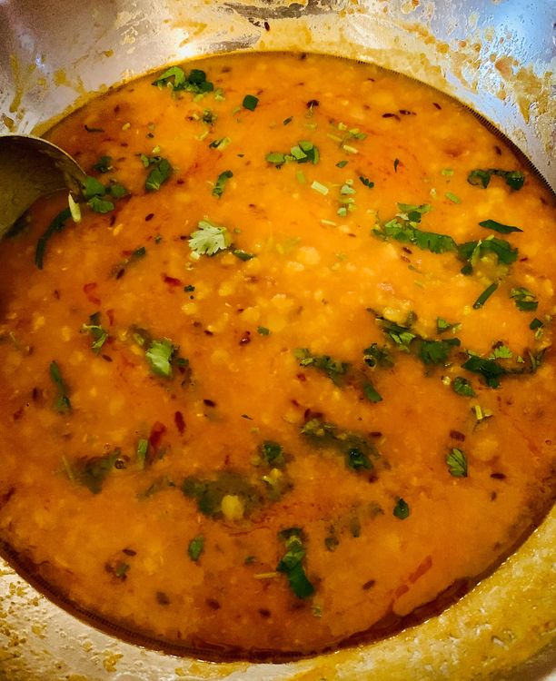 Step 3.1: Garnish with fresh coriander leaves and serve hot with steamed rice or roti
