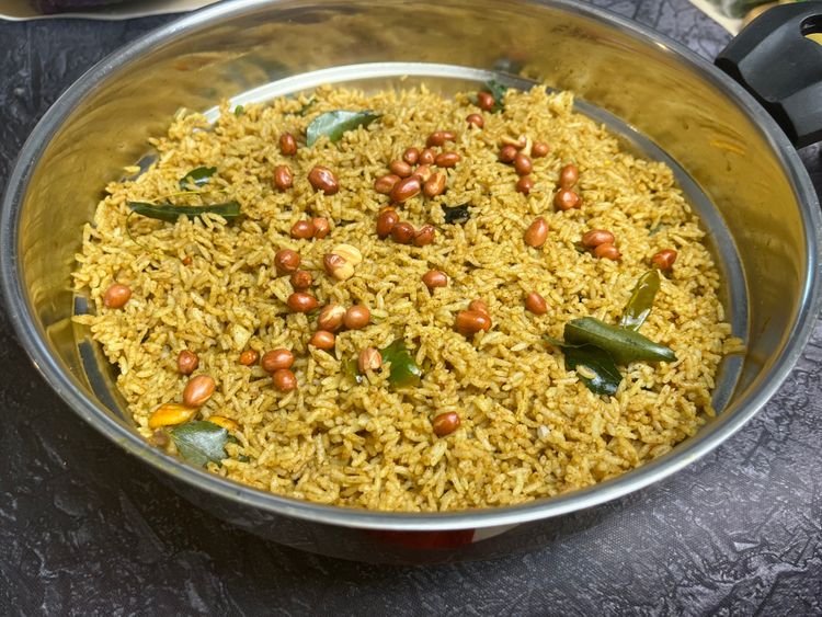 Step 7.1: Let the pulihora rest for 1 hour before serving to allow the spices to soak into the rice