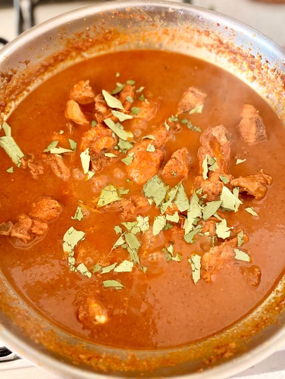 Step 2.1: Add the remaining curry leaves and cook for 2ā3 minutes