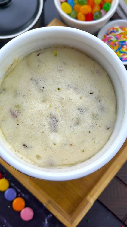 Step 1.1: Microwave on high (800–900W) for 1 minute to 1 minute 20 seconds until the cake is set in the center