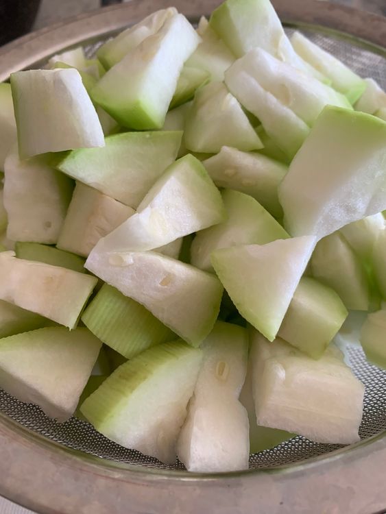Step 1.1: Wash, peel and cut bottle gourd (lauki) into small pieces (½ inch approx)