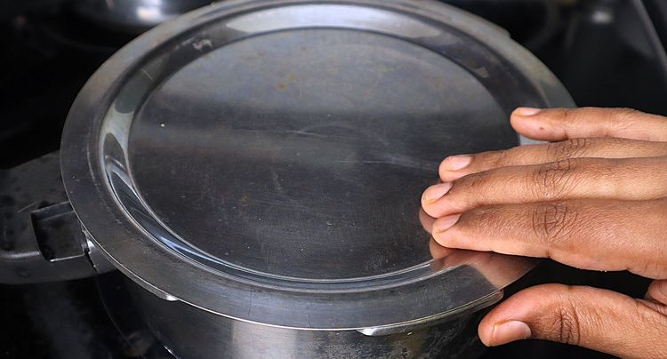 Step 1.5: Add boiled water and adjust the salt