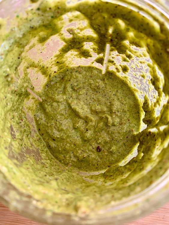 Step 2.3: In a blender, combine the fresh coriander leaves and stalks, mint leaves, onion, green chilies, garlic cloves, ginger, black peppercorns, cumin seeds, cloves, cinnamon stick, turmeric powder, poppy seeds, lemon juice, oil, and salt