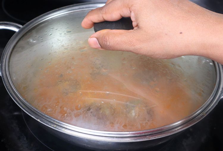 Step 2.1: Cover with a lid and cook for 5 minutes on low flame