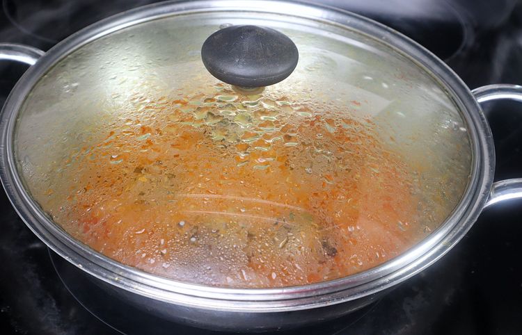 Step 2.3: Cover with a lid and cook for 5 minutes on low flame