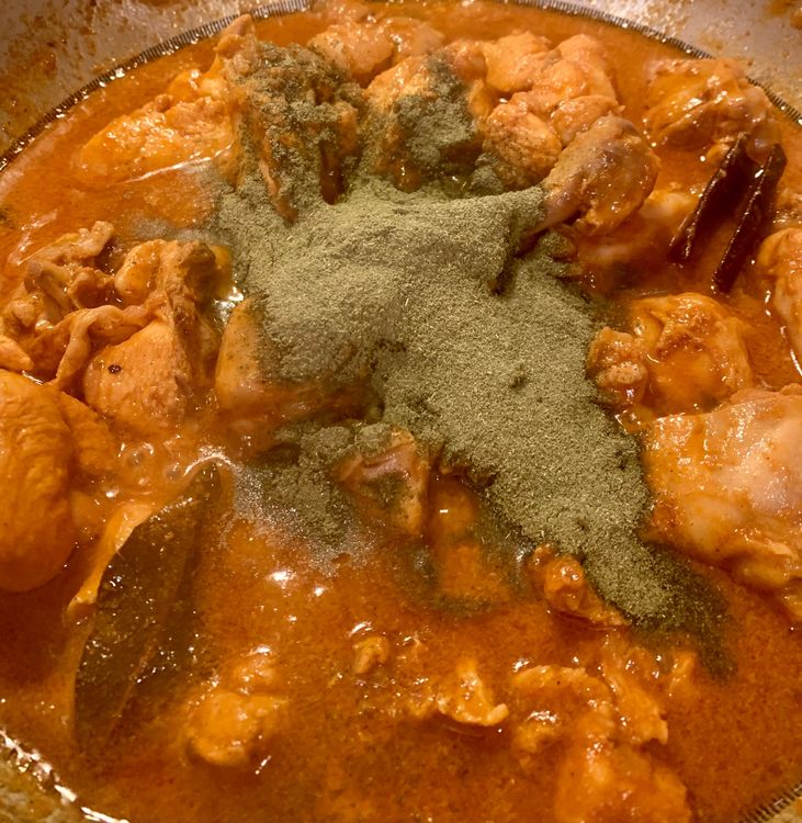 Step 2.1: Add the mint powder to the gravy and mix it for a minute