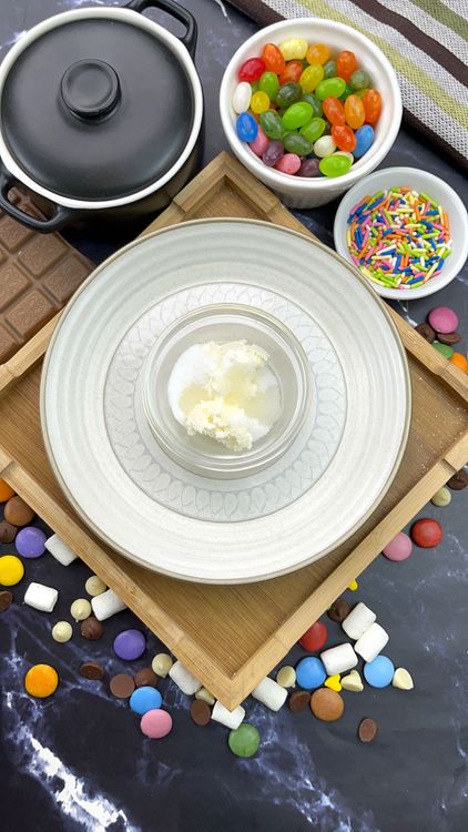 Step 3.1: In a small bowl, mix cream cheese, sugar, and lemon juice or vanilla until creamy