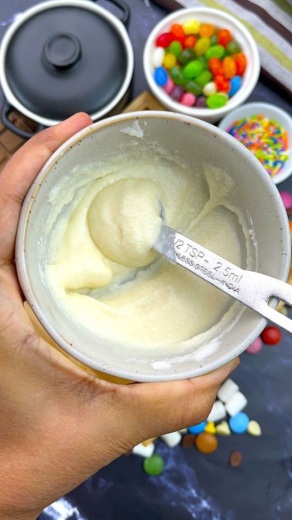 Step 4.1: In a small bowl, whip mascarpone, powdered sugar, cream, and vanilla until smooth and creamy