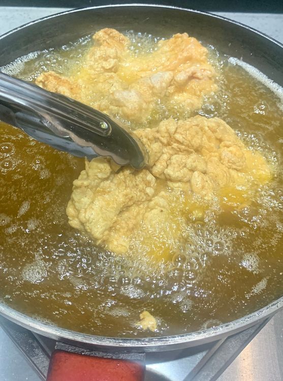 Step 3.1: Fry the fillets for 3-4 minutes on one side