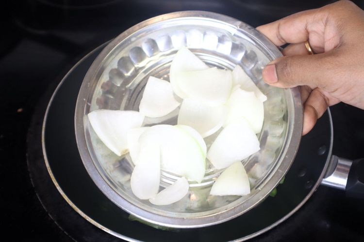 Step 3.3: In a separate pan, heat ghee