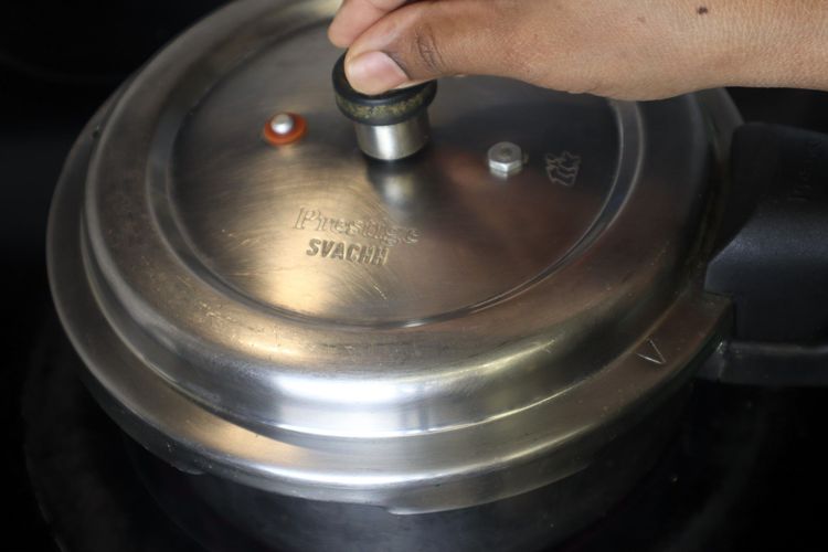 Step 6.1: Cover the[ cooker](https://amzn