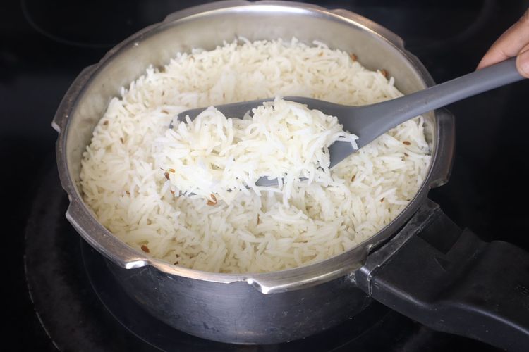 Step 7.3: Let the pressure release naturally before opening the lid