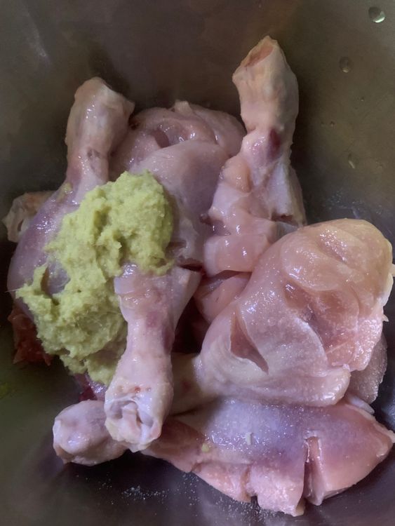 Step 1.1: In a large mixing bowl, combine the white vinegar, salt and ginger garlic paste