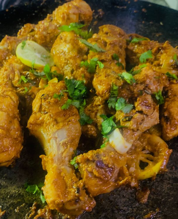 Step 2.2: Squeeze lemon wedges over the chicken, and cook for another 1-2 minutes