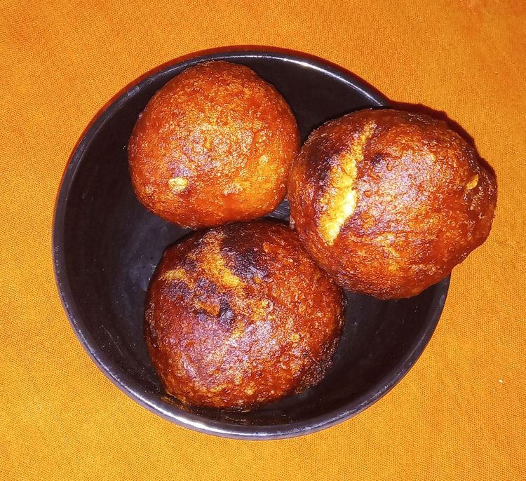 Wheat Bonda / Sweet Bonda / Undampori recipe