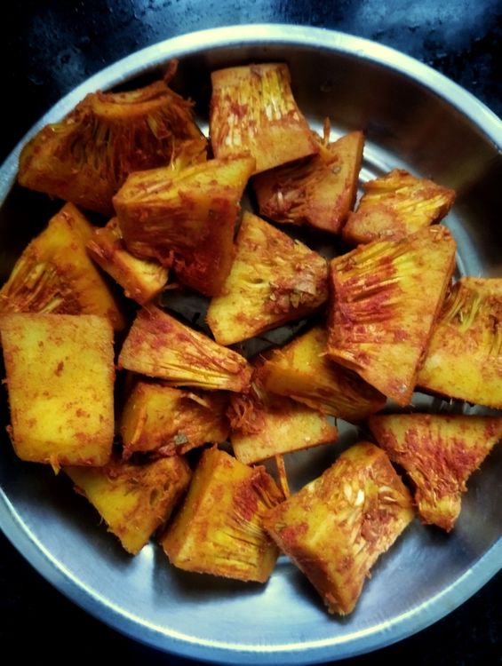 Step 1.1: Add the jackfruit to a bowl