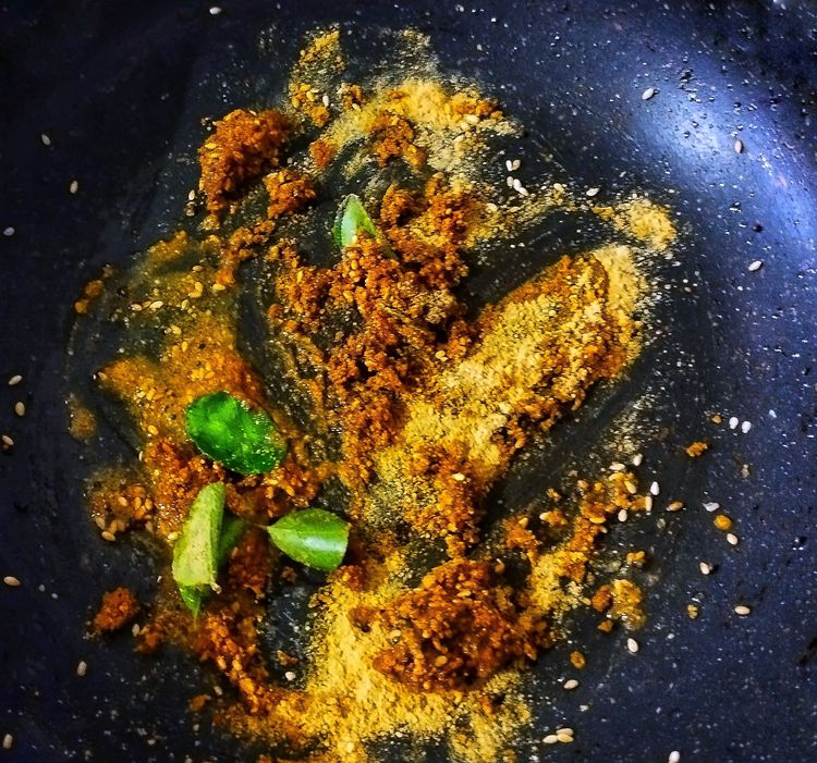 Step 2.1: Add idli podi and mix well