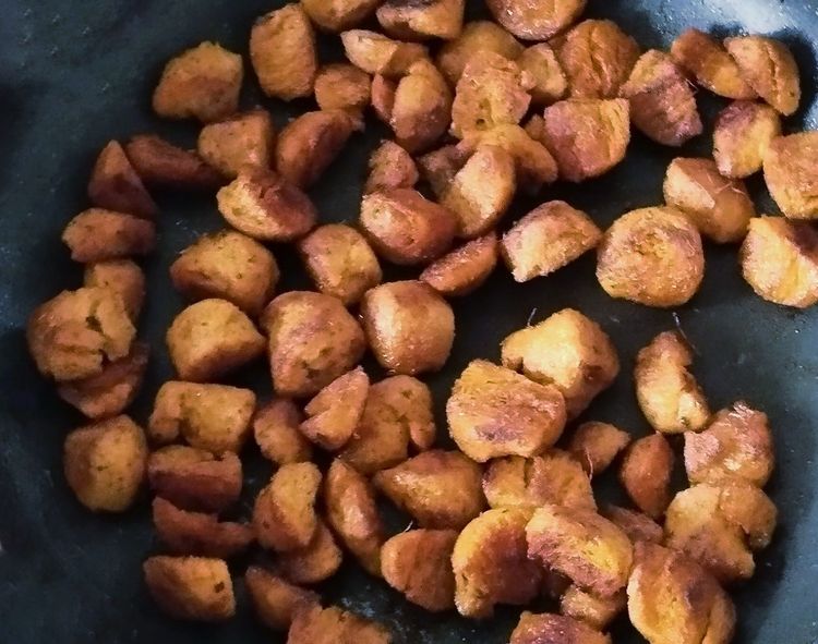 Step 1.1: Shallow fry the marinated chunks for 5-6 minutes on medium flame