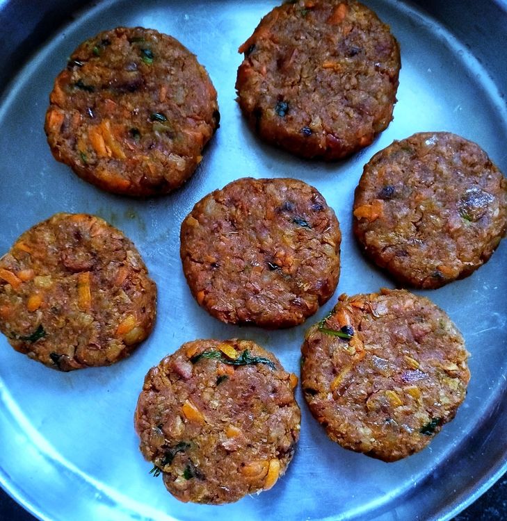 Step 3.1: Make balls out of the mixture and gently press them to form round patties of half-inch thickness