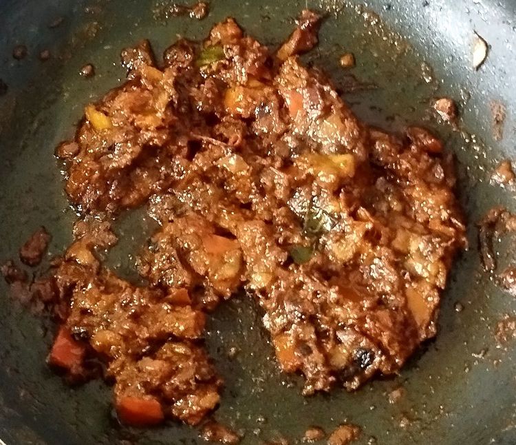 Step 4.1: Cook the masala till oil starts to separate slightly